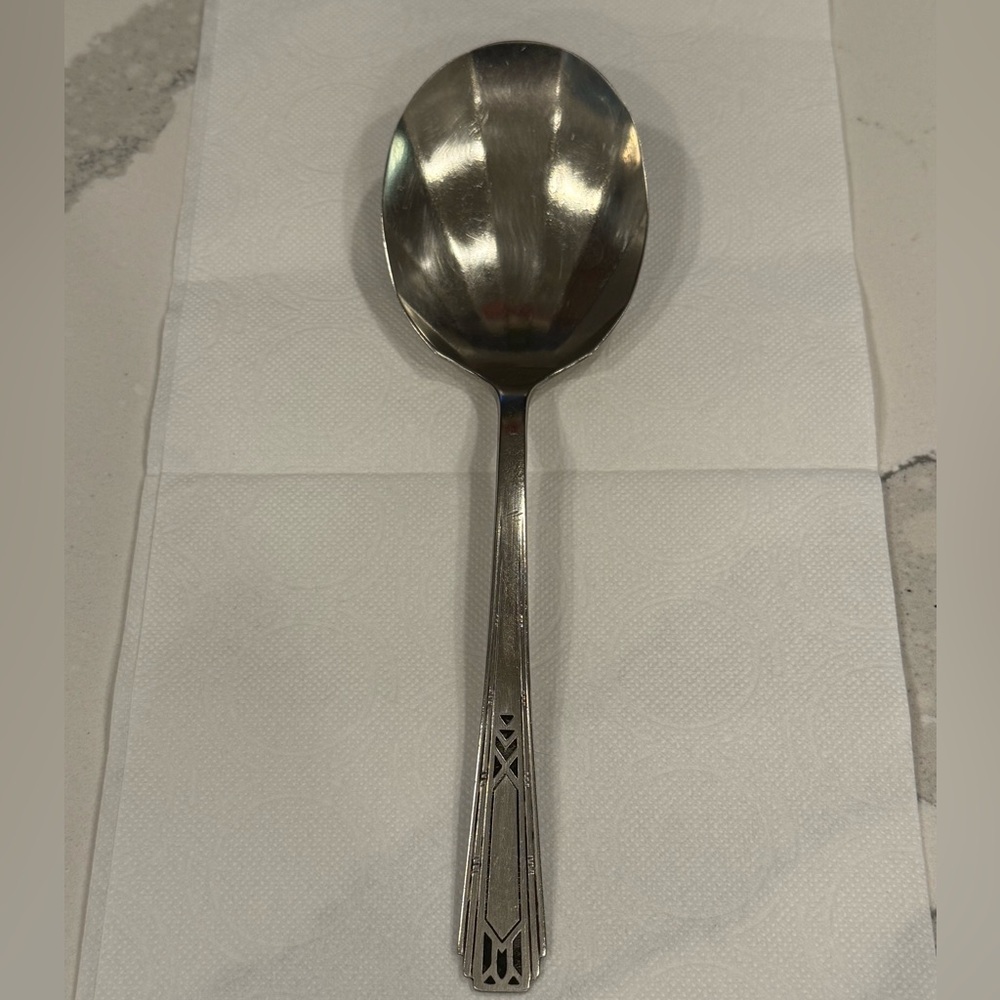 Vintage Oneida Tudor Plate Seashell Berry Serving Spoon